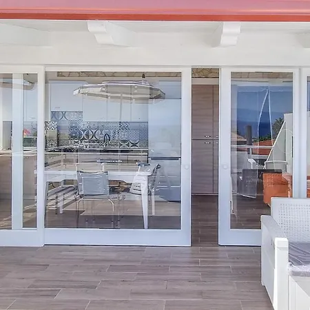 Stunning Home In Ricadi With Wifi Ricadi