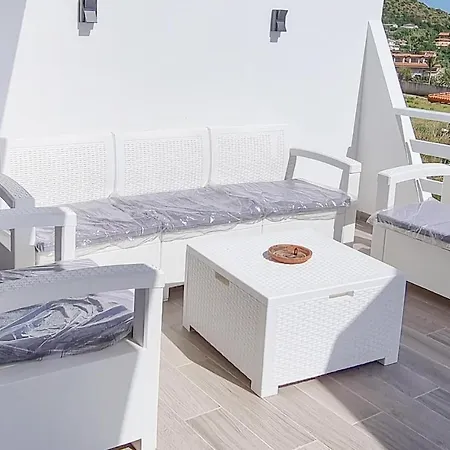 Stunning Home In Ricadi With Wifi * Ricadi